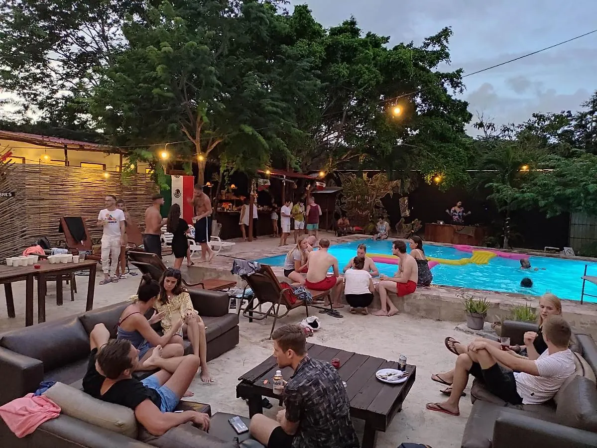 The All Inclusive Hostel - Food, Drinks And Transportation To The Beach And Cenotes Tulum 0*,  Mexico